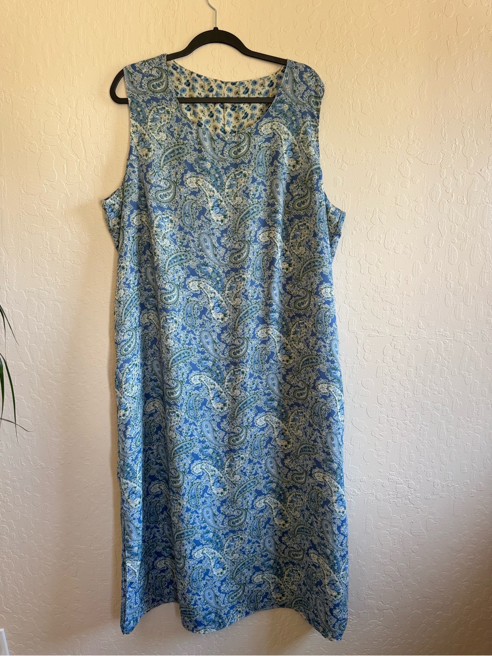 dressbarn Blue Paisley Sleeveless Maxi Dress